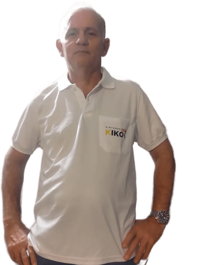 Francisco Esbert, Kiko, pintor en Huesca, con polo de Pinturas Kiko