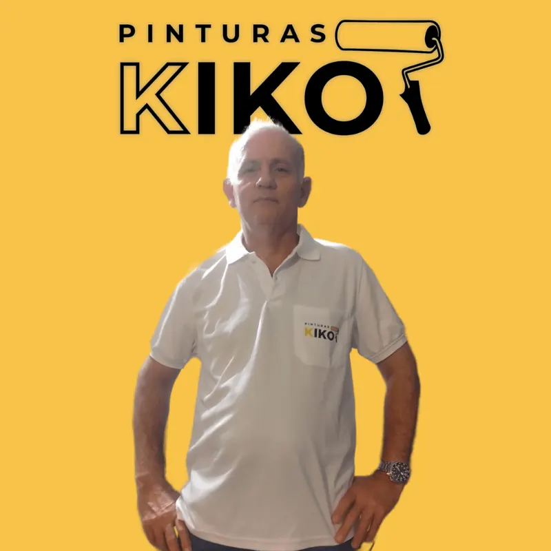 Francisco Esbert, Kiko, pintor en Huesca, con el logotipo de Pinturas Kiko